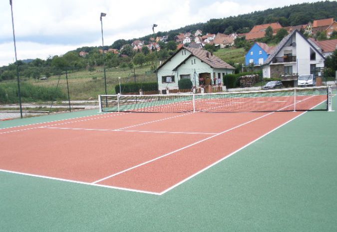 Jouer au tennis à Offwiller